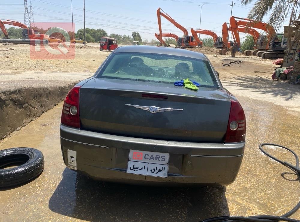 کرایسلەر 300